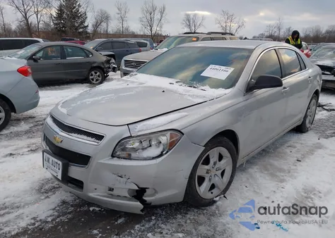 2010 Chevrolet Malibu Ls z USA, uszkodzony, nr VIN 1G1ZB5EB4AF274348